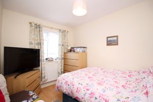 Sitting Room/Bedroom Five- click for photo gallery